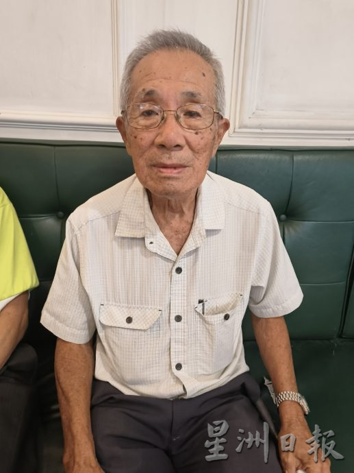 柔:封底:这些人那些事:居銮海南会馆