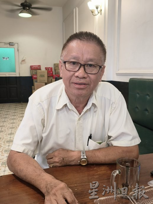 柔:封底:这些人那些事:居銮海南会馆