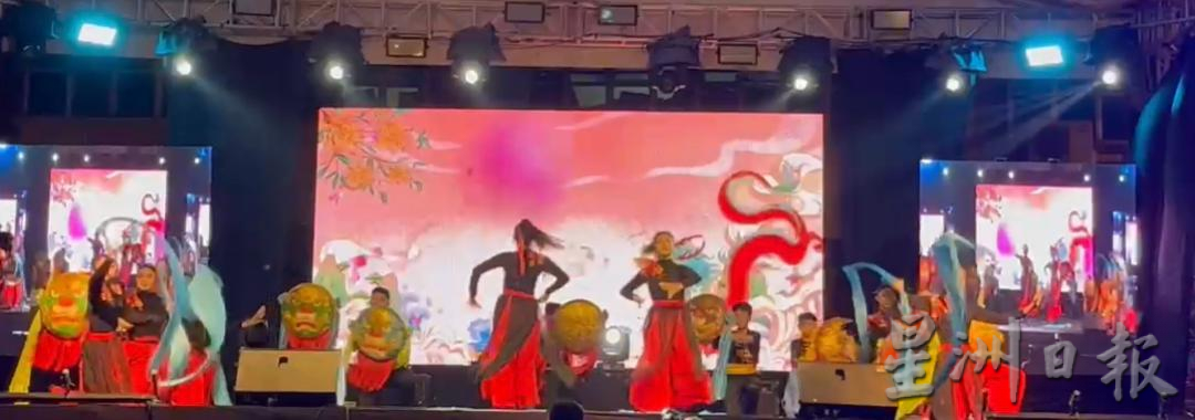 柔:峇华团新春庆典大游行 8000人参与其盛喜迎春