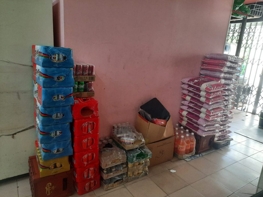 柔:年关近窃案增 麻坡一餐馆遭爆窃