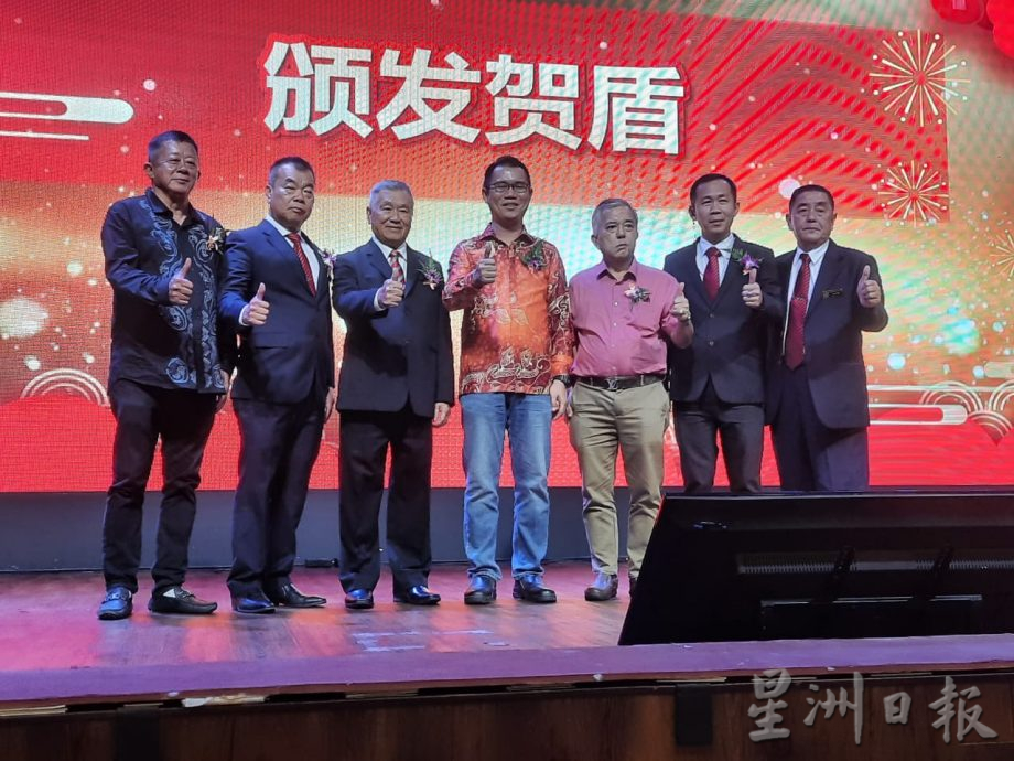 柔：新闻：锺明石：新消费人信贷法令打击摩托车信贷业务