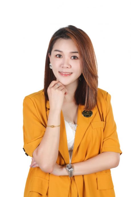 柔:时尚记事簿(见报日27/1):新年俏皮龙美甲