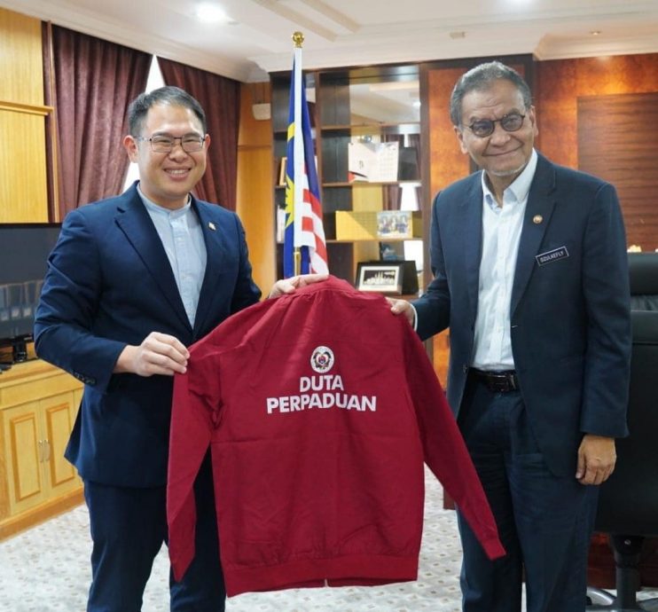 柔:林添顺: 巴西古当医院明年投入运作 林添顺:盼设备完善运作顺畅