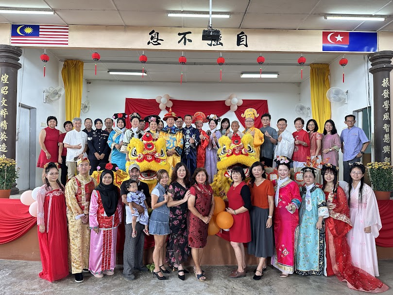 柔：版二教育版次头：笨珍峇礼启智小学欢庆《龙翔启智  盛世华章》新春活动