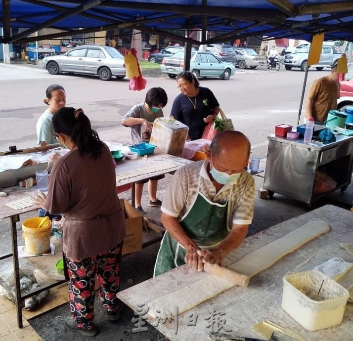 柔:食客指路:三合港油条(9/1见报)
