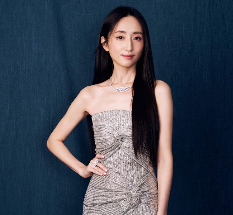 柯佳嬿加盟中国公司 同门没大咖遭狂吐槽 