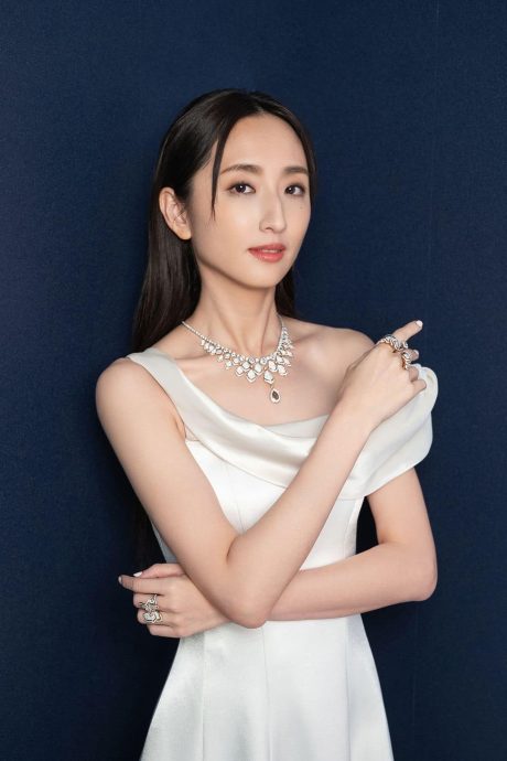 柯佳嬿加盟中国公司 同门没大咖遭狂吐槽 