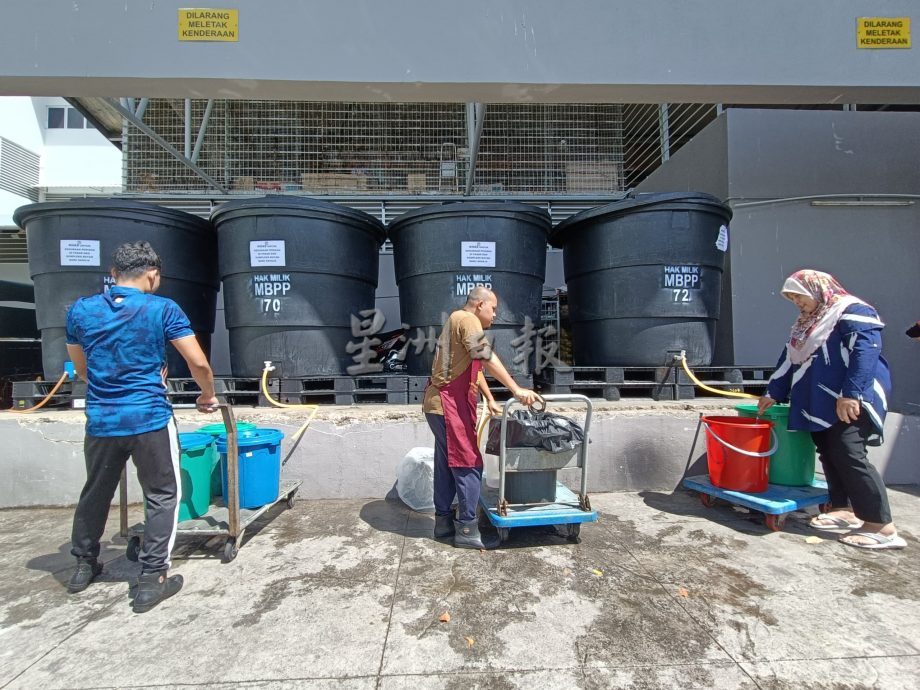 槟市厅巴刹设4水箱 商贩纷赞好