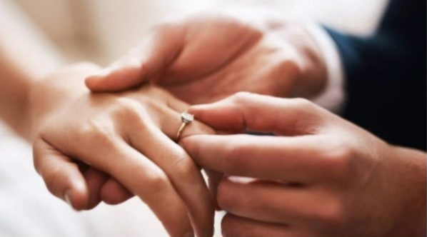 没有合法登记结婚 妻子:丈夫突逝世 孩子沦私生子