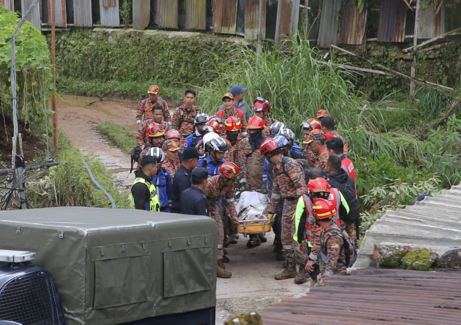 法医组将鉴定男死者身份 金马仑土崩第三具尸体寻获