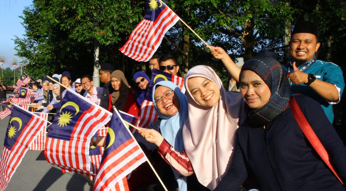 泪别国会广场，苏丹阿都拉陛下卸任国家元首