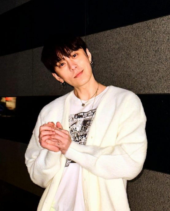 泫雅深夜牵手龙俊亨疑认爱  经纪公司暧昧回应