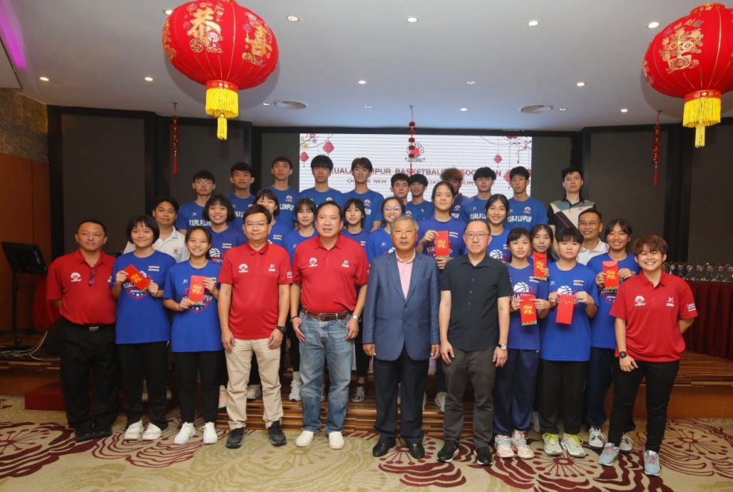 深受2人影响毅然接任隆篮总会长  雷升龙：带着傻劲与冲劲回馈篮总