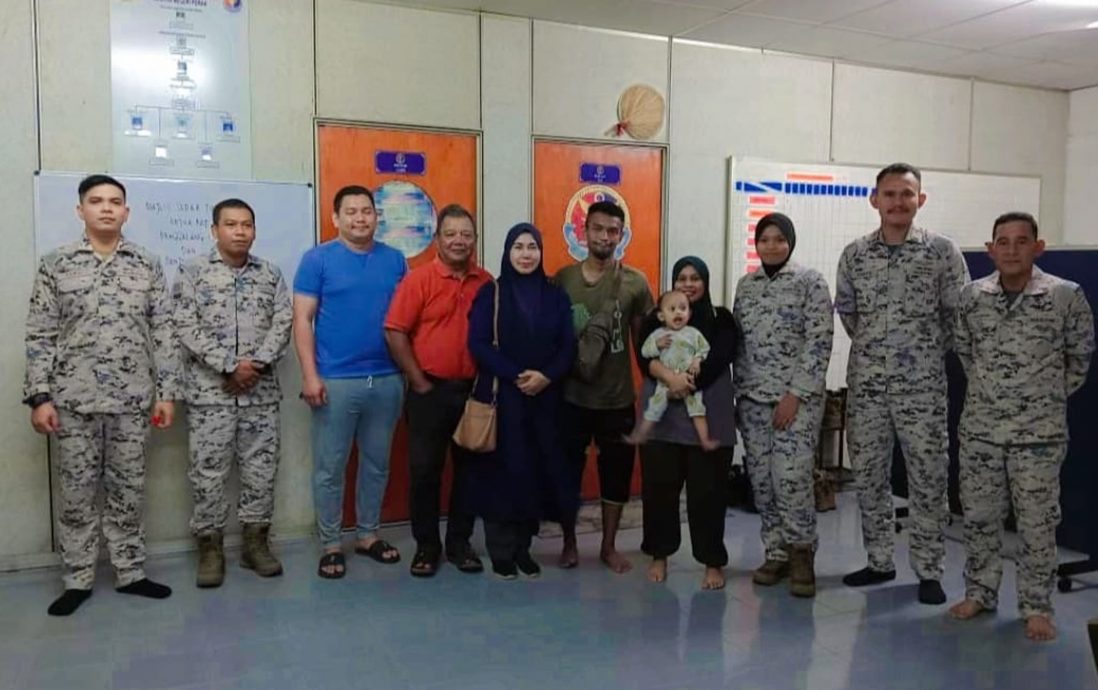 渔船汽油耗尽 在海上漂流渔夫获救