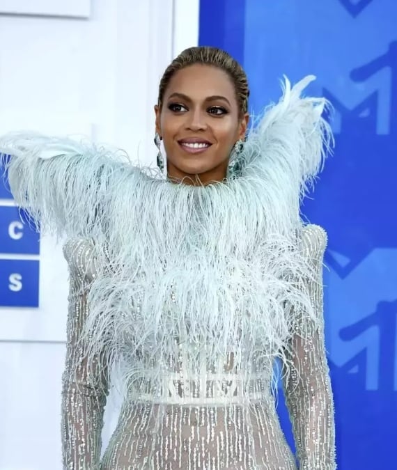 演艺圈富豪再洗牌 泰莱仅列第4 汤告鲁斯跌出10大