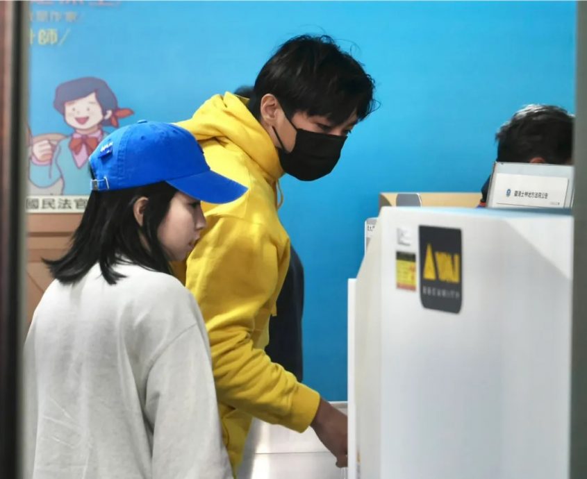 炎亚纶二次出庭 和解条件谈不拢