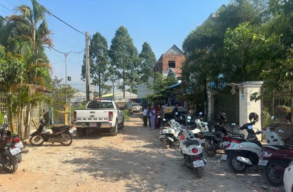 疑不满女友太受欢迎 警察男友杀她再自杀