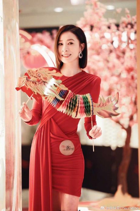 登北京台当新闻女王 佘诗曼粤语播报网赞爆