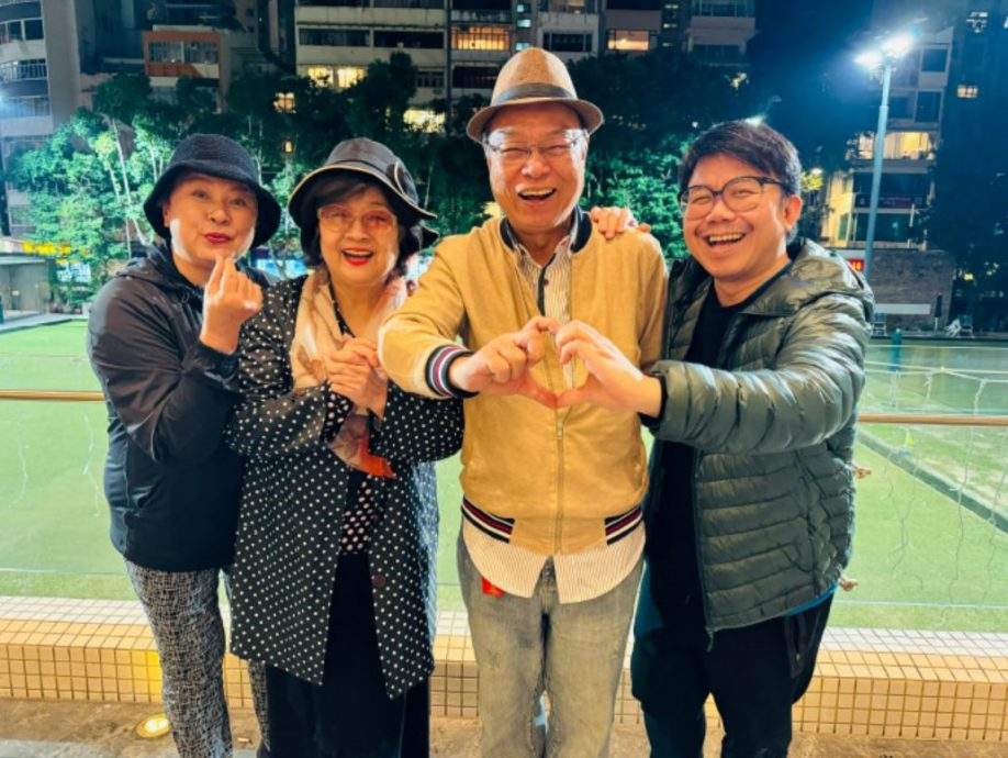 相约黄淑仪李力持补庆75岁生日 徐小凤重现经典黑白波点Look