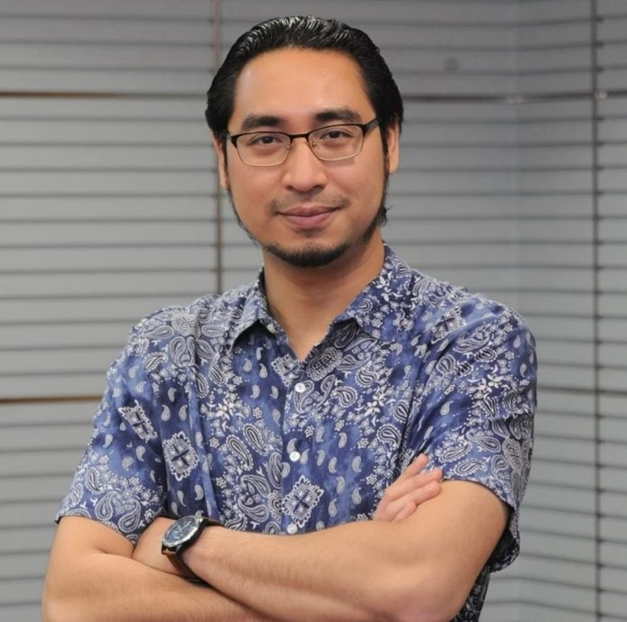 称同父异母弟已获国足征召 袁怀绍：酸民只会无礼批评