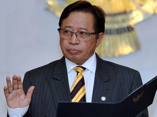 立法规定政府执政满5年 砂总理：限制自由 孙伟瑄：违民主