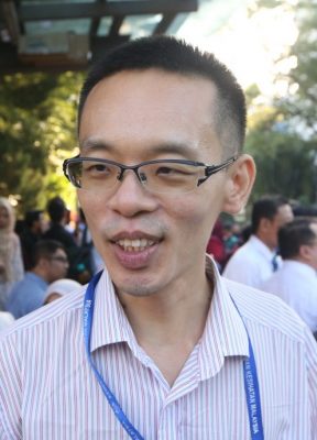 给全国/逾千人夹道欢送卸任元首—人头访/7图