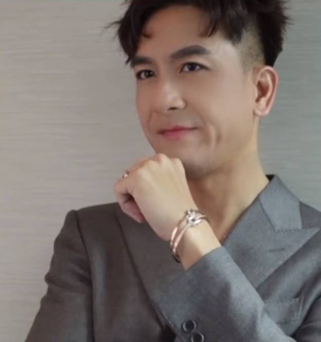 网投视帝力压陈豪 马国明浓妆登封被嘲像“公公”