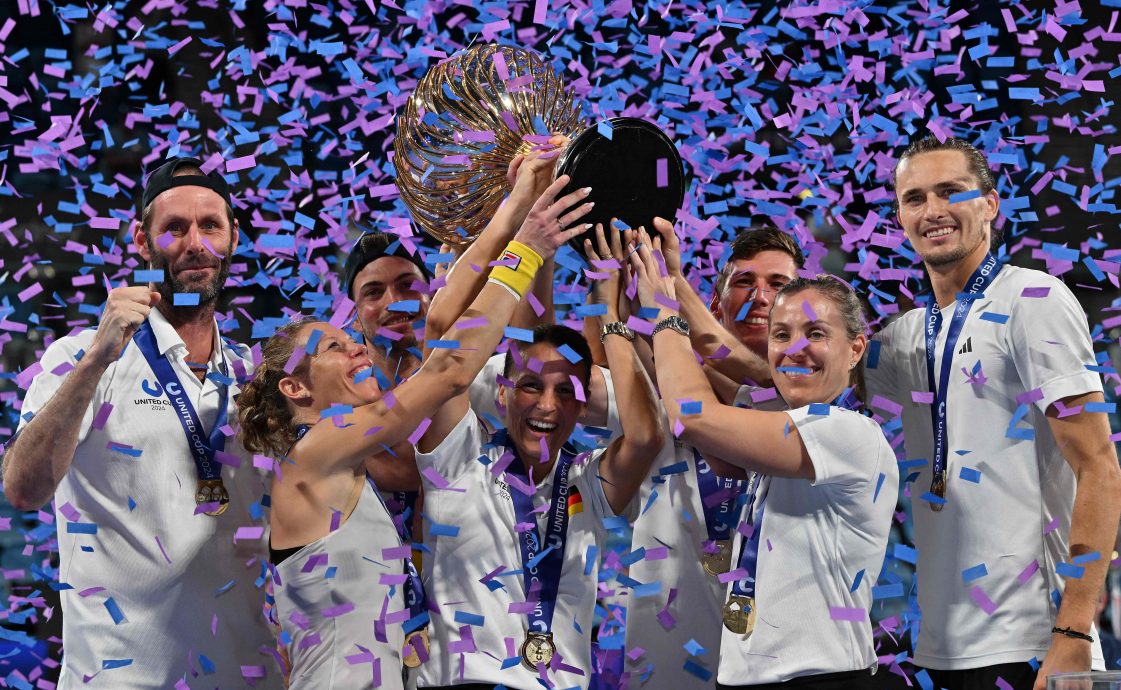 网球联合杯|兹沃列夫决赛独得2分  德国逆转波兰封王