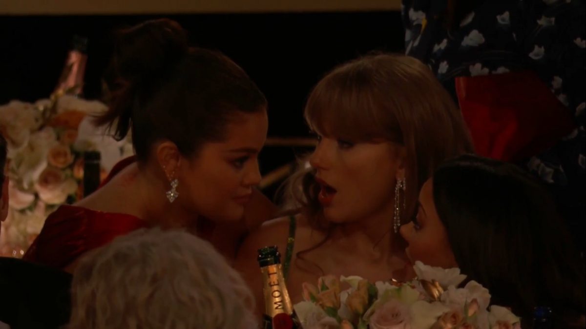 网读唇语挖八卦｜赛琳娜疑向泰莱吐槽 要求合照提摩西被拒