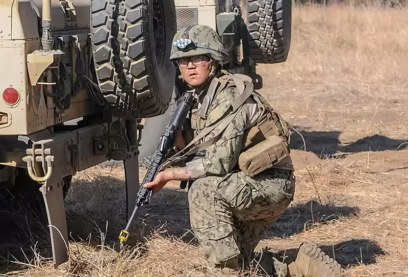 美国海军士官认罪当中国间谍 被判刑27个月