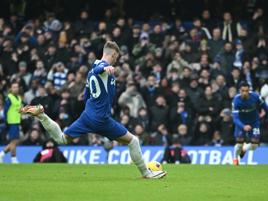 英超|帕尔默点射一锤定音 蓝狮主场小胜村民