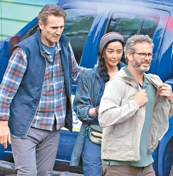 范冰冰伙拍利安尼逊 黝黑健康肌演打女