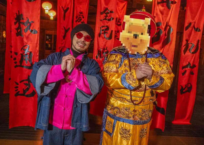 获英钢琴家邀拍片 黄明志神回网笑翻