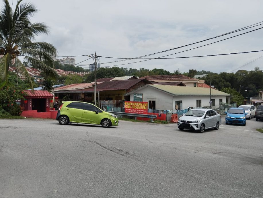 蕉赖文雅花园封路 学校路段交通顺畅