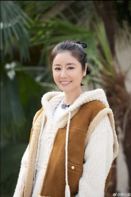 被大妈误认50多岁 47岁林心如气到跺脚