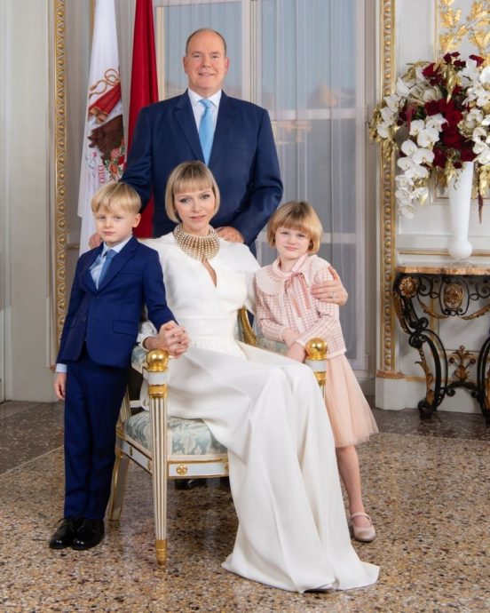 被指聘用非法移民 摩纳哥“最美王妃”夏琳低调度46岁生日