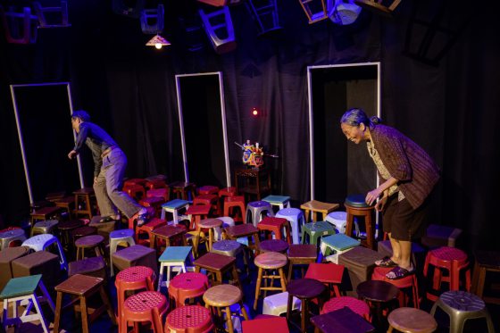  西北孤鸟／是荒诞剧还是悲剧？——一场美丽的误会