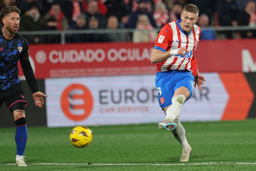 西甲|垫底队称皇马“抢劫”了胜利 希罗纳擒公牛捍卫榜首