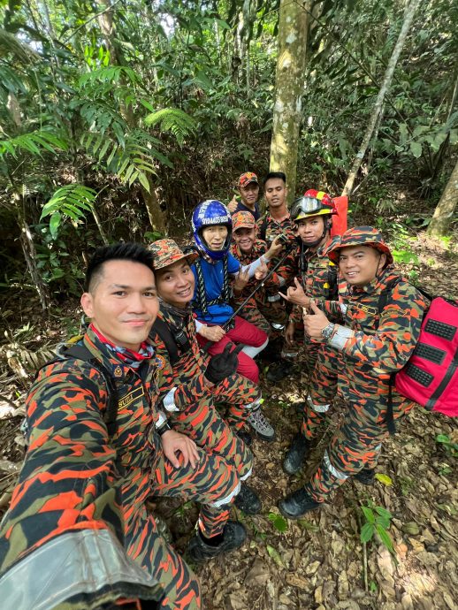 视频 | 爱的迫降剧情重现?韩国男沙巴玩滑翔伞吊挂树上