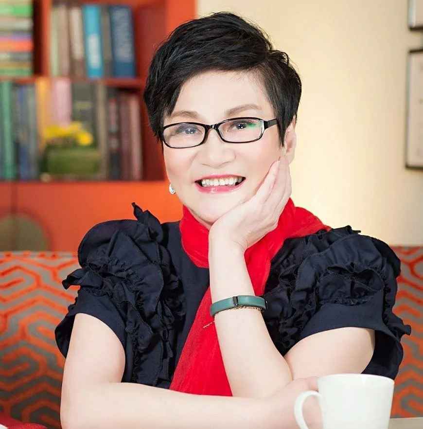 资深艺人张小燕:希望选出不会让孩子去打仗的领导人