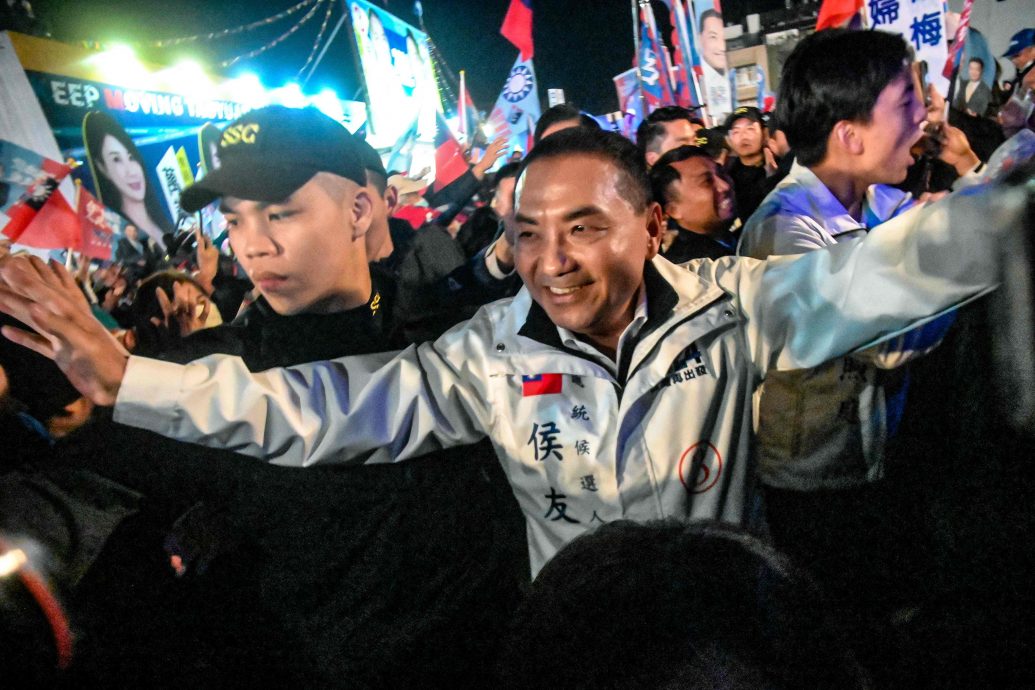 超级星期日奋力拉票 台总统大选3候选人高雄造势