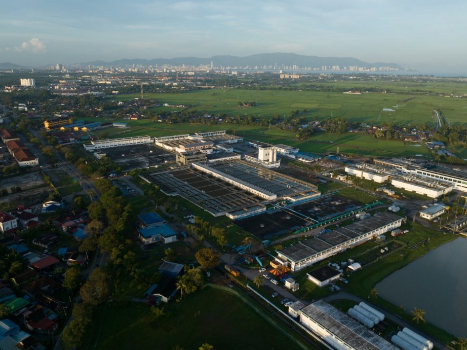 重签(全国版)尽管发生北赖河底水管爆裂,威北双溪赖滤水站水管阀门更换工程如火如荼展开。