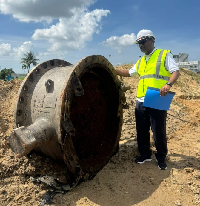 重签(全国版)尽管发生北赖河底水管爆裂,威北双溪赖滤水站水管阀门更换工程如火如荼展开。