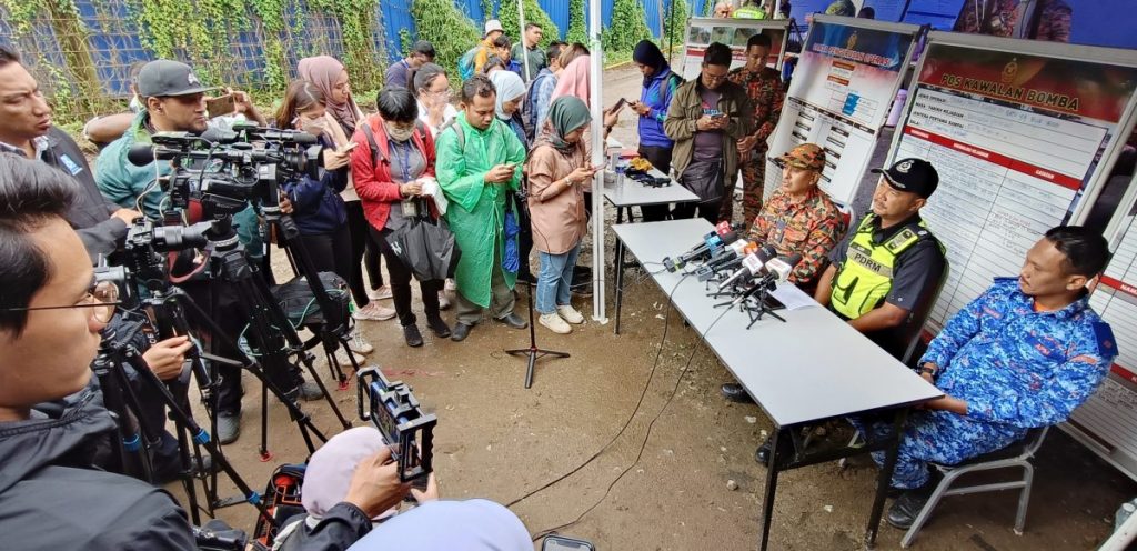 金马仑土崩|阿兹里:5被埋人士为亲友关系