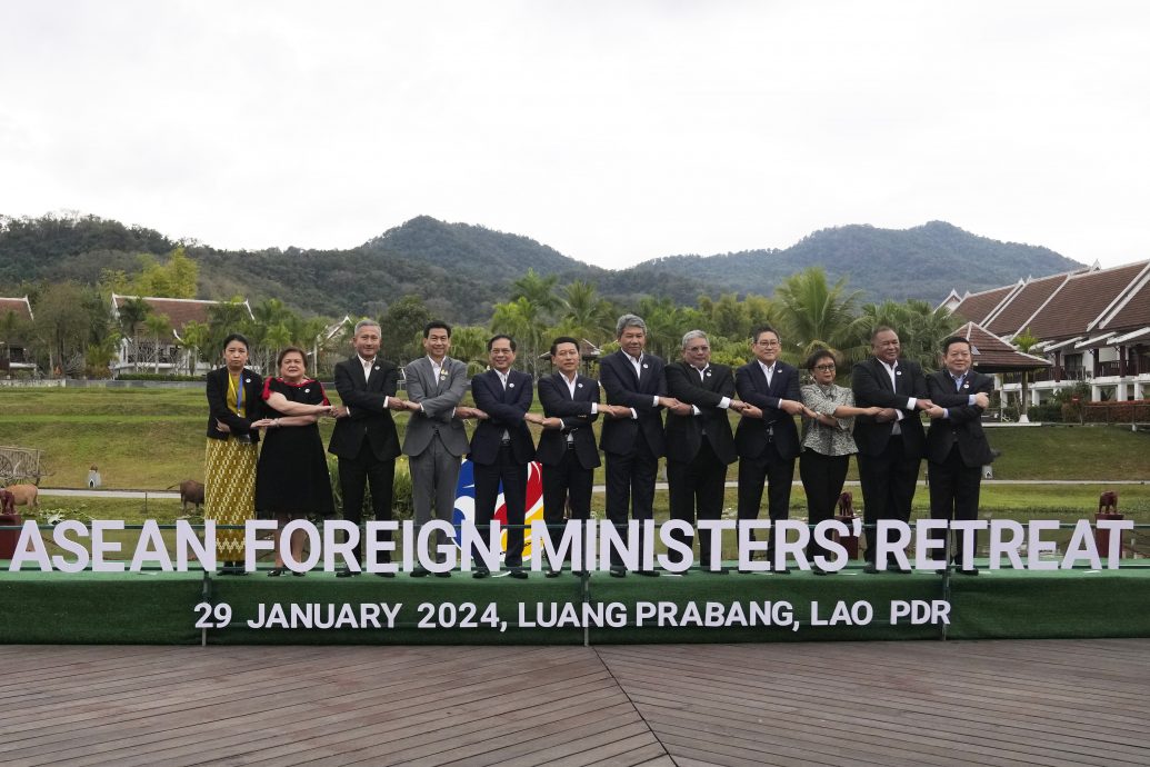 阔别两年后 缅甸代表首次现身东盟会议