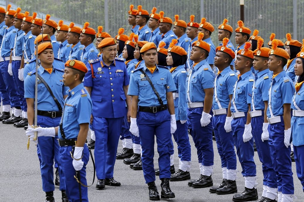 阿末扎希:新招聘固定职位公务员没退休金 “合约招聘公职属暂时性”