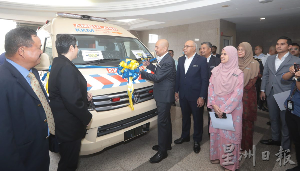 阿米占:扩大私人和工业界“爱心善行”