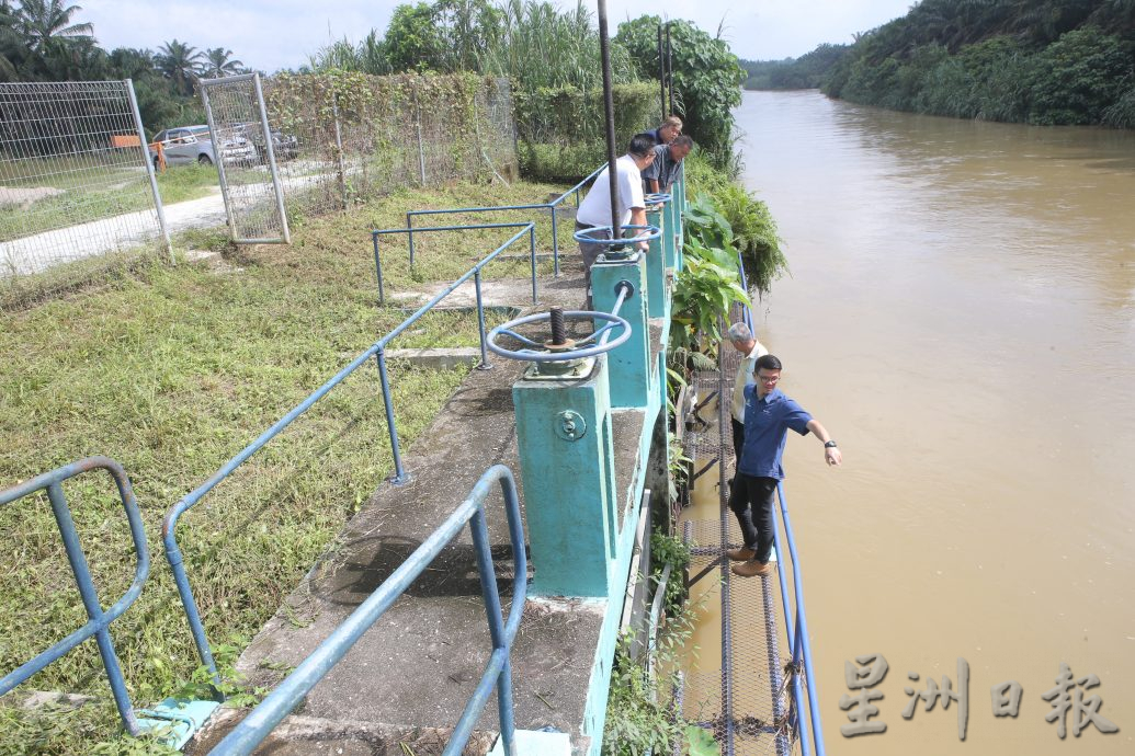 陈家兴:供解决问题增产 探讨水闸列米仓