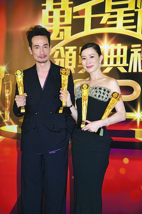 陈豪时隔16年再封帝 太太陈茵媺手上得奖甜到漏