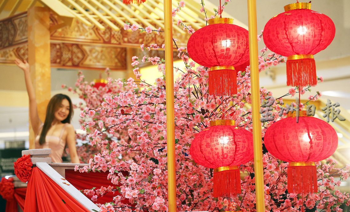 雪隆商场设龙宫 龙年新春装饰大比拼！